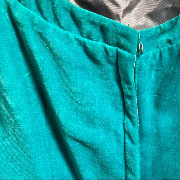 Teal Velvet Vintage 1960s Wiggle Dress With Rosettes At The Hem - Size XSmall - Picture 8 of 8